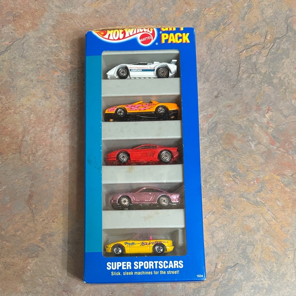 Hot Wheels Super Sportscars 5-Pack – Multi-Color Kids Toy Cars Set